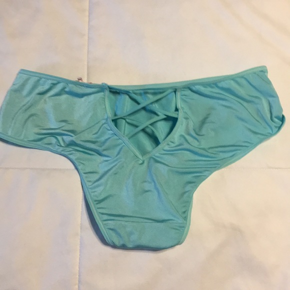 NWOT 3 Victoria’s Secret Panties Large - Picture 5 of 8